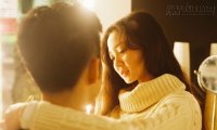 Bí mật đằng sau sở thích kết bạn với phụ nữ lớn tuổi của chồng
