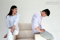 Vợ cao tay dù đang đi du lịch vẫn bắt được chồng ngoại tình
