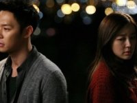 Muộn rồi, cô vào nhà ngủ đi! Tôi phải về, vợ tôi đang đợi
