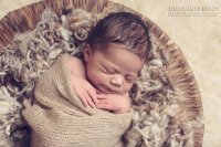 Tại sao bé lại tỉnh giấc nhiều và thường xuyên