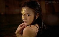 Đàn bà và chiếc mặt nạ em ổn!
