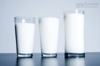 Uống 3 ly sữa mỗi ngày khiến xương dễ gãy và chết sớm hơn