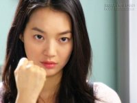 Cô ta làm gì trong phòng ngủ của anh vậy?