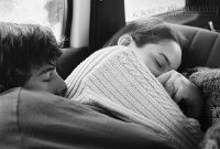 10 câu siêu ngớ ngẩn mà con gái lúc nào cũng hỏi khi yêu