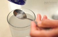 Những sai lầm khi súc họng bằng nước muối cần loại bỏ ngay