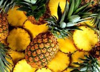 Cơ thể thay đổi kinh ngạc sau 1 năm uống nước ép dứa