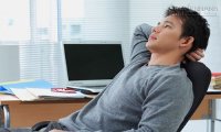 Mày chỉ là thằng nghèo kiết xác, sao dám làm khổ con gái tao