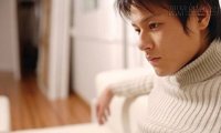 Bí mật khiến tôi chết điếng đằng sau một thứ thay đổi trên trang phục đi làm của vợ