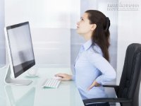 Đừng chủ quan khi nghĩ đau lưng là bệnh chỉ của người già