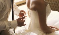 Vợ trẻ chơi bài ngửa với tôi trong đêm tân hôn