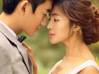 Thôi mặc áo vào rồi về với bố con anh