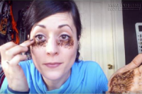 Quầng thâm, bọng mắt sẽ biến mất chỉ sau 10 phút với bã cà phê