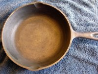 Mẹo làm sạch bóng nồi, chảo gang cũ