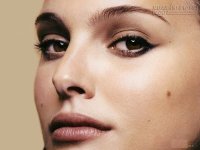 Bắt bệnh qua những nốt ruồi mọc bất thường