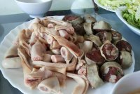 Những bệnh tật nguy hiểm phải đối mặt khi ăn nhiều lòng lợn