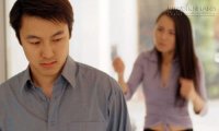 Không dám mắng vợ vì sợ… hàng xóm