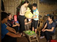 Cậu học trò bất hạnh và sự thức tỉnh cô giáo khiến hàng triệu người rơi nước mắt