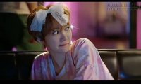 Sự cố nhầm phòng nhà nghỉ khiến bạn gái vội vàng chui xuống gầm giường vì nhìn thấy…