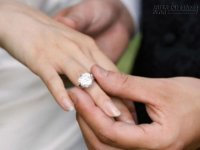 Đoán tính cách nàng qua chiều dài ngón tay đeo nhẫn