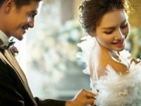 Tranh thủ vợ vắng nhà để tình một đêm nào ngờ đèn vừa tắt thì có biến