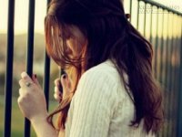 Xem tướng phụ nữ khó phát tài, cả đời bần hàn, nghèo khổ