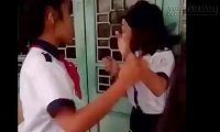 Nữ sinh bị đánh, trường và thầy cô mất danh hiệu thi đua