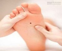 Xem bói vận mệnh qua nốt ruồi trên chân