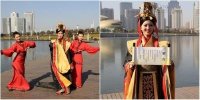 Thiếu nữ giàu có ra đường cầm biển tuyển chồng