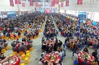 Sếp chịu chi đặt 300 bàn tiệc chiêu đãi 3000 nhân viên