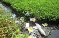 Dân Việt ăn cá urê, rau dầu nhớt, uống chè phân lân