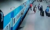 Rùng rợn trước hành động xuống tàu khiến người phụ nữ chết thảm