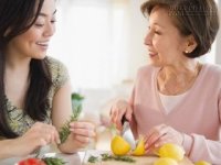 Mẹ chồng đột ngột thay đổi thái độ với tôi trong dịp Tết năm nay, chỉ vì…