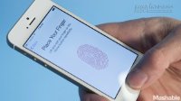 Người dùng tức giận vì iPhone biến thành cục gạch