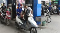 Giá xăng sẽ tiếp tục giảm xuống mức kỷ lục?