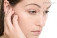 Bị nước vào tai và mẹo hay giúp đẩy nước khỏi tai