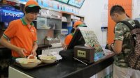 Không ai hiểu những gì người lao động trẻ phải trải qua