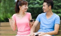Giải mã ngôn ngữ cơ thể của chàng