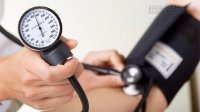 Mẹo giảm huyết áp bằng khăn hiệu quả ngay tức thì