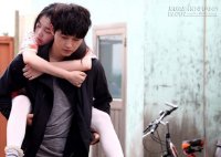 7 điều lý giải vì sao con gái luôn bị thu hút bởi những anh chàng lạnh lùng