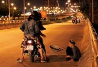 Đóng giả làm người ăn xin thử lòng con rể tương lai và cái kết sốc