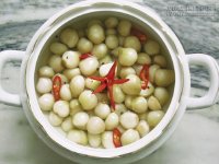 Nguy cơ ung thư dạ dày vì thói quen ăn dưa, cà muối sai lầm