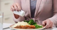 Nguy hiểm khôn lường từ việc ăn quá nhiều muối