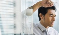 Khổ tâm vì vợ quá hiền
