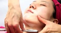 Chiêu cạo lông mặt để làm da mặt trắng mịn của phụ nữ Nhật