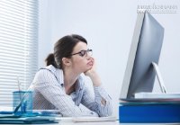 Dáng ngồi ra sao, tính hao hao thế ấy