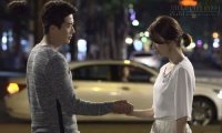 Ly hôn vợ chỉ vì 5 ngàn đồng để rồi 5 năm sau phải quỳ dưới chân cô ấy xin 5 tỷ