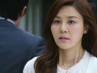 Bật khóc vì hạnh phúc khi vô tình nghe được cuộc trò chuyện của người yêu với 3 người bạn về trinh tiết