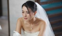 Hôn trường náo loạn khi người yêu cũ của chồng mặc váy cưới đến dự và cách xử lý của tôi đã khiến mọi người ngỡ ngàng