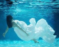 Bà bầu ngủ mơ thấy nước báo hiệu điềm xấu gì?