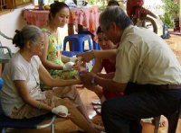 Bài thuốc lạ chữa khỏi hoàn toàn liệt do tai biến của thầy giáo về hưu ở Tiền giang